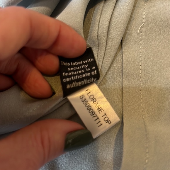 Gorgeous Diane von Furstenberg 100% silk Florane blouse with tassels - Picture 10 of 13